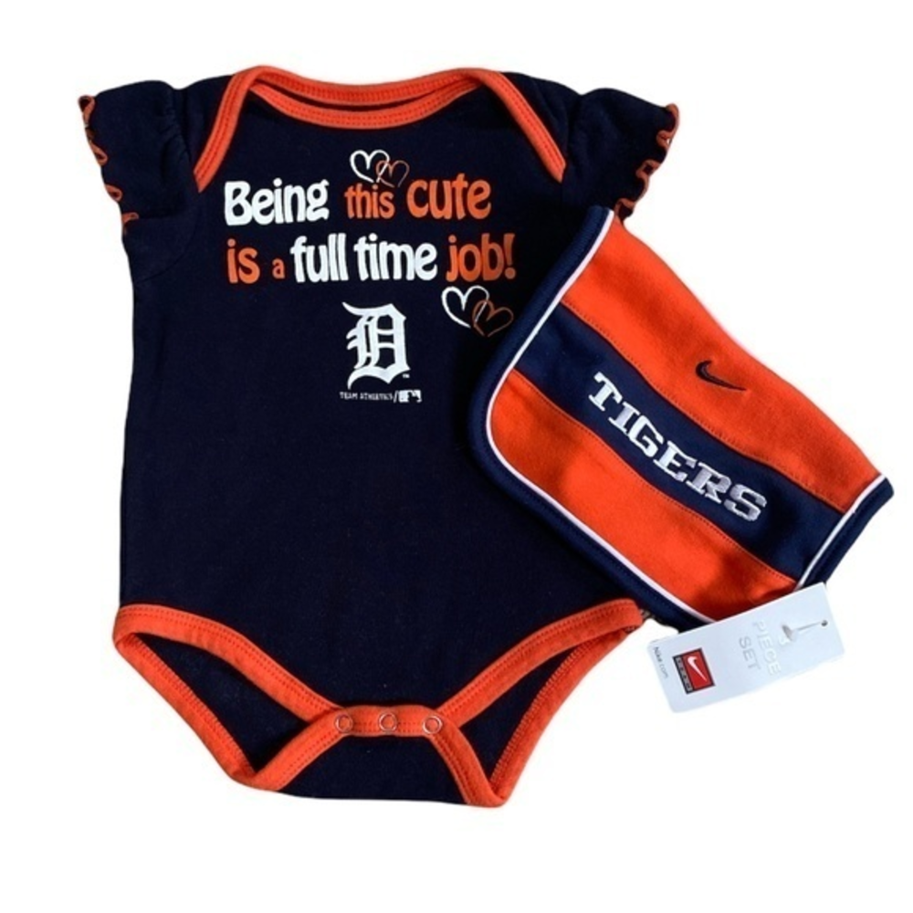 Detroit Tiger Onesie 6-9M and Bib‎ 12M Bundle $